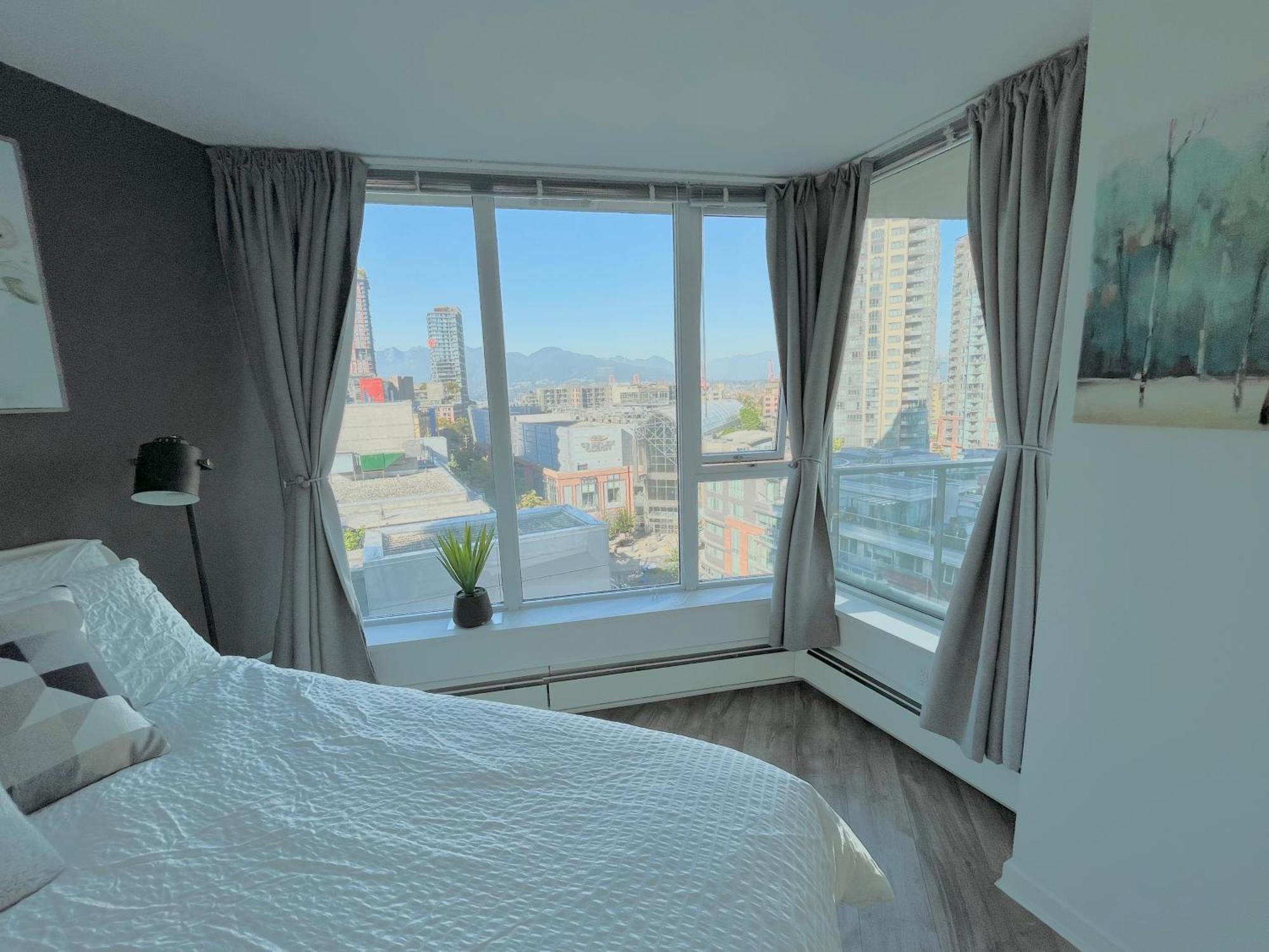 Downtown 4Bd 2Ba View Skytrain 2 Free Parking Lägenhet Vancouver Exteriör bild